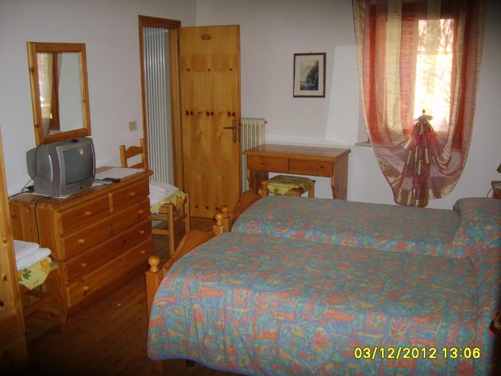 Antico Albergo Sant'Antonio Fonzaso Szoba fotó